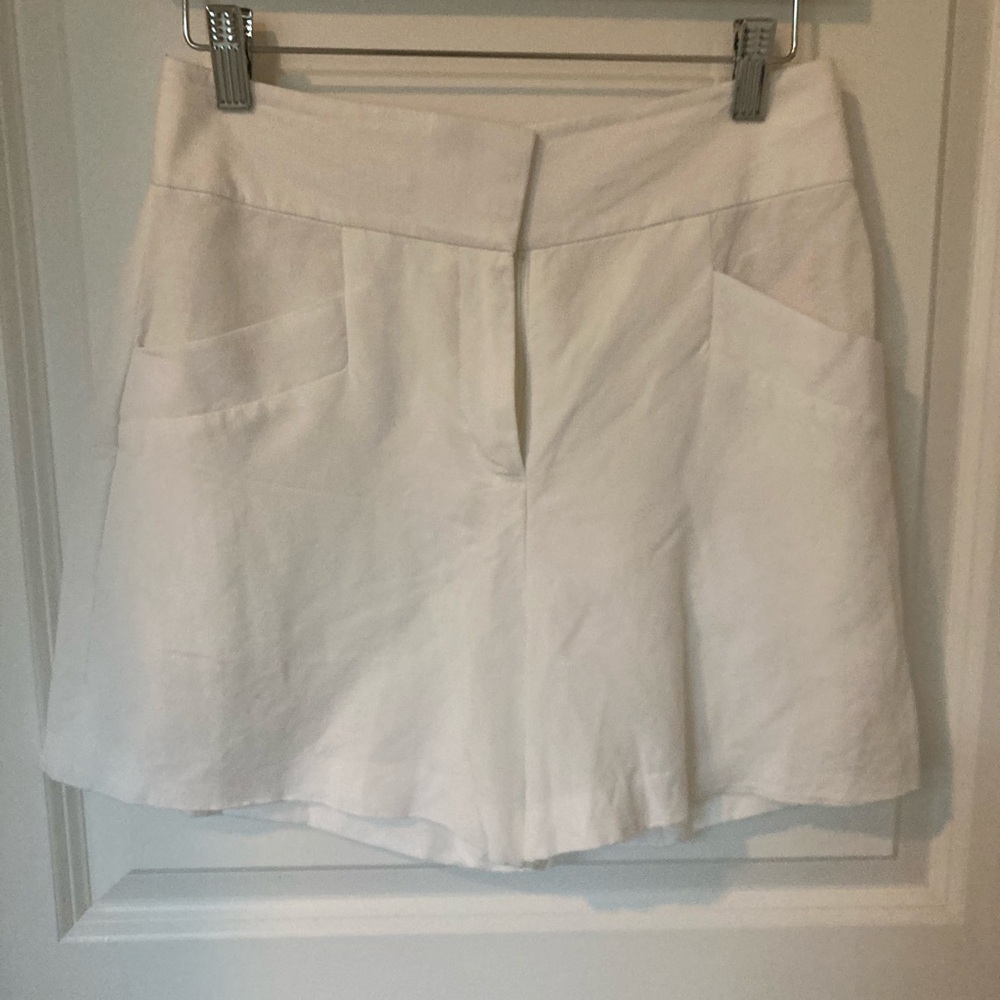 Club Monaco linen white shorts